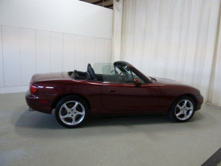 2003 Mazda MX-5 Miata