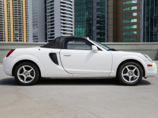 2002 Toyota MR2