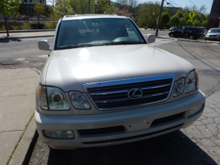 2005 Lexus LX