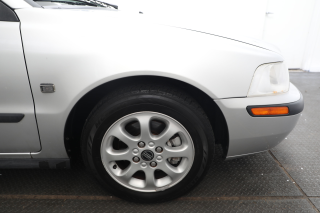 2002 Volvo S40