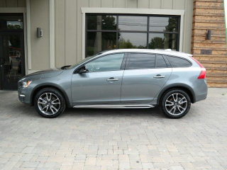 2018 Volvo V60 Cross Country
